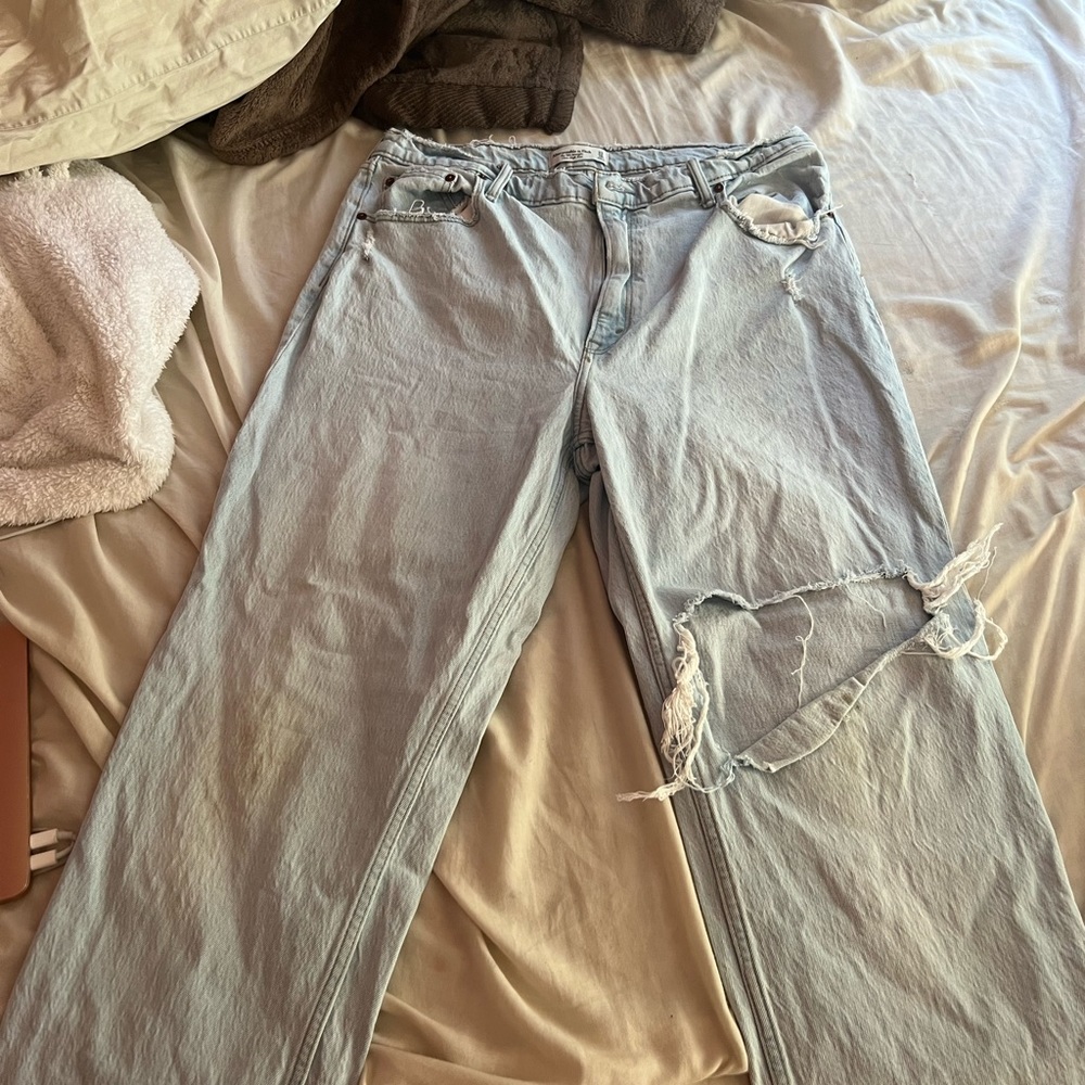 Abercrombie AND FITCH Ultra High Rise 90’s Straight Jeans